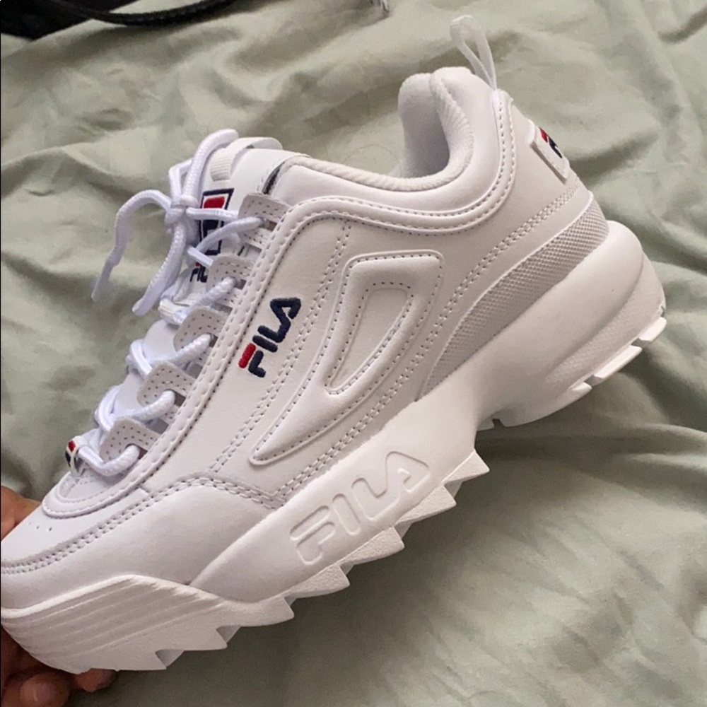 All white Fila Sneakers - Picture 2 of 4